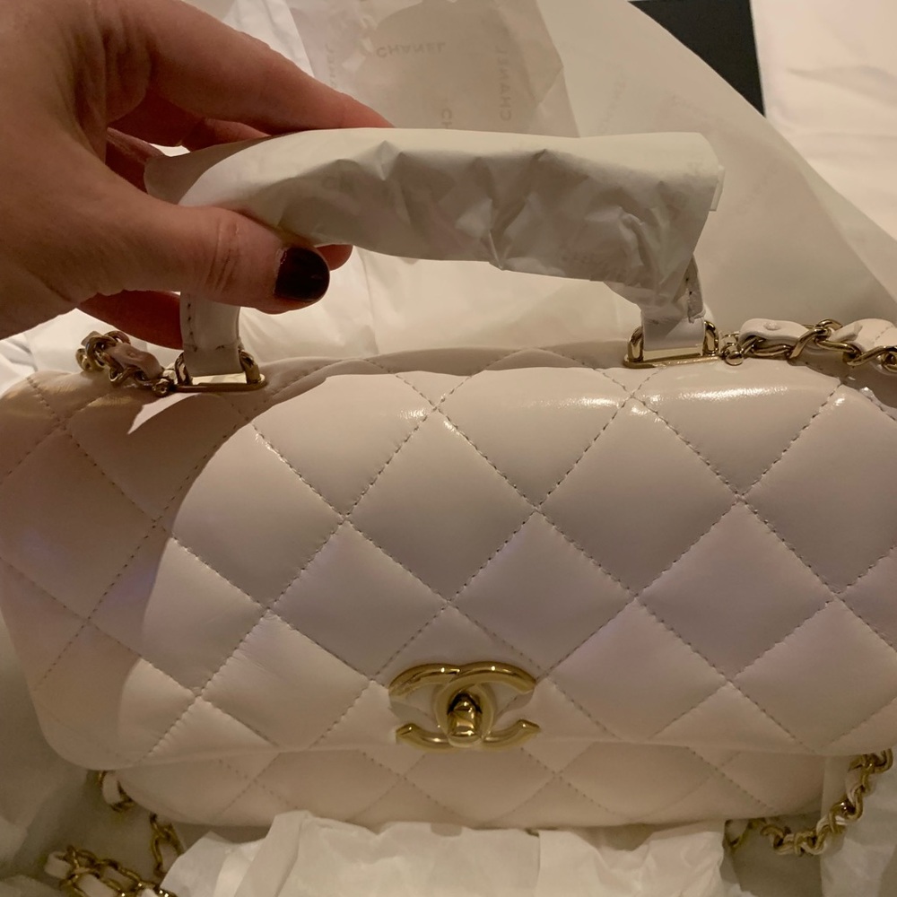 Brand new stunning authentic,new season Chanel purse w/ handle /strap.limited Ed